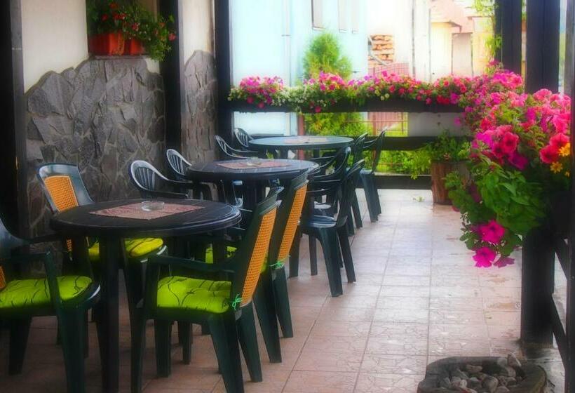 펜션 Horehronská Kúria