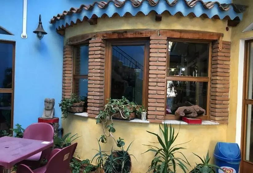 ペンション Pedrales Orgosolo