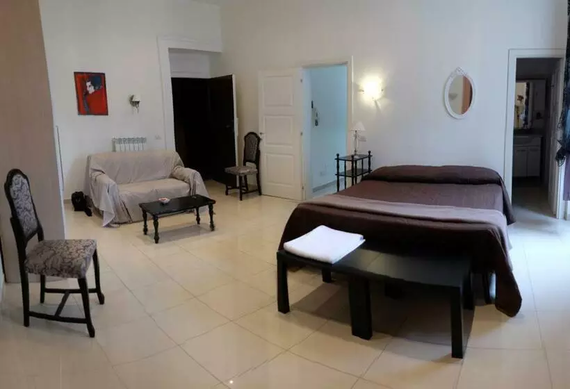 تختخواب و صبحانه Flora Rooms