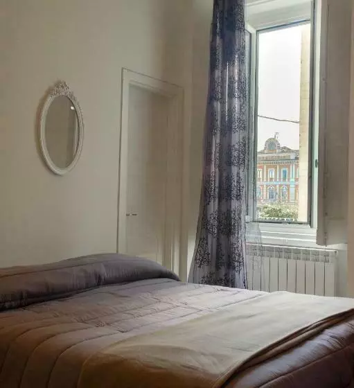 تختخواب و صبحانه Flora Rooms