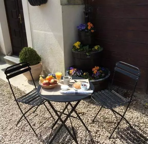 Aamiaismajoitus (B&B) Les Glycines