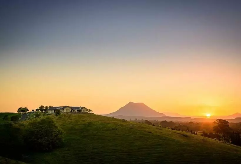 Aamiaismajoitus (B&B) Secret Lake Farmstay