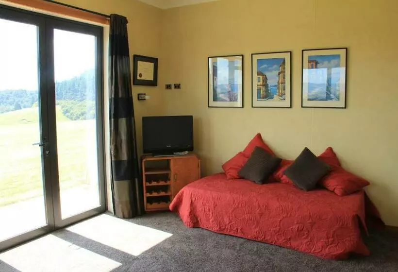 Aamiaismajoitus (B&B) Secret Lake Farmstay