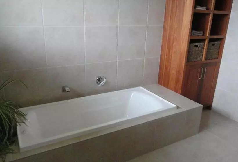 Aamiaismajoitus (B&B) Secret Lake Farmstay