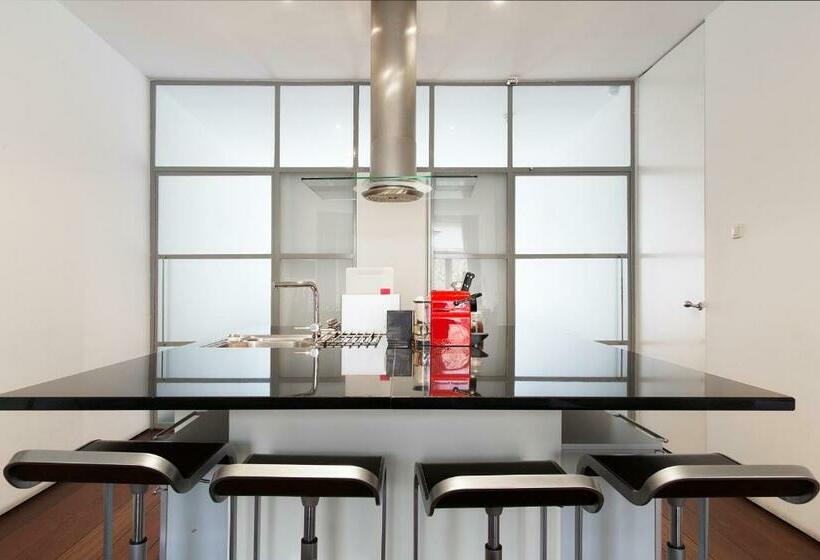 Marnix Modern: Supercentral 8p