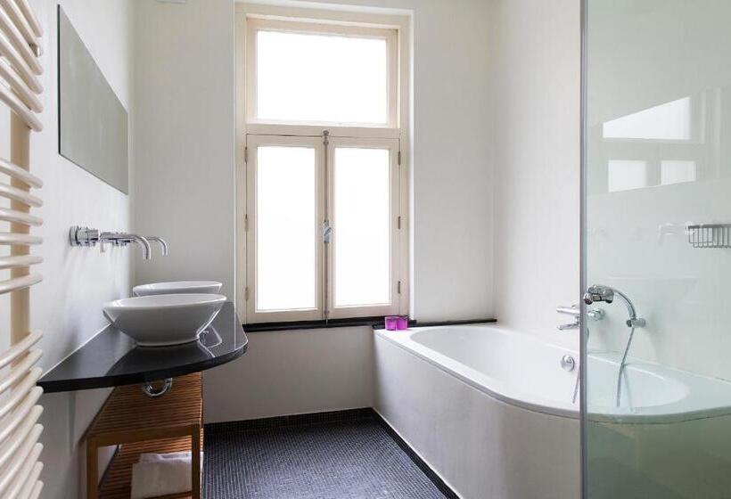 Marnix Modern: Supercentral 8p