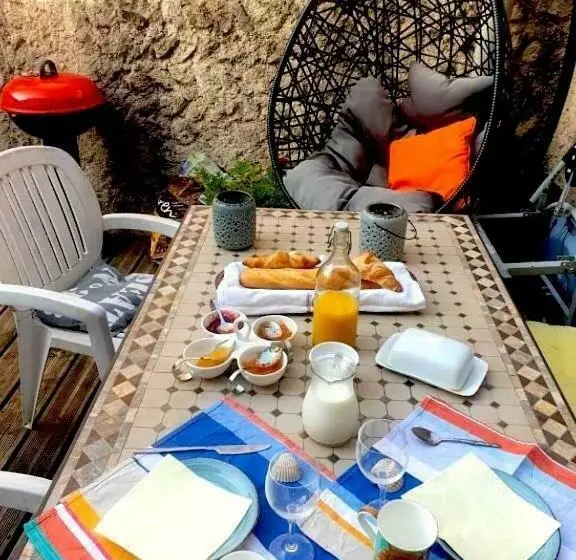 ペンション Guesthouse 13 Rue Jeanne D Arc