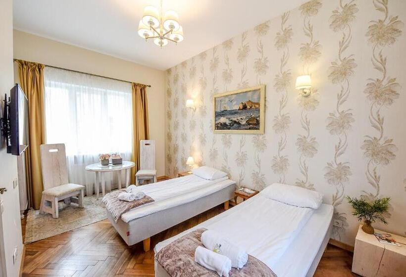 پانسیون Kubu Namai