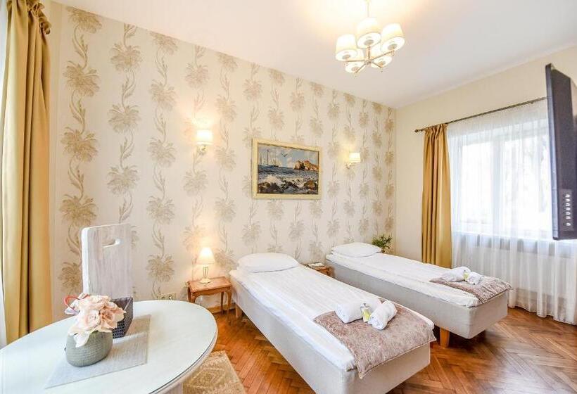 پانسیون Kubu Namai