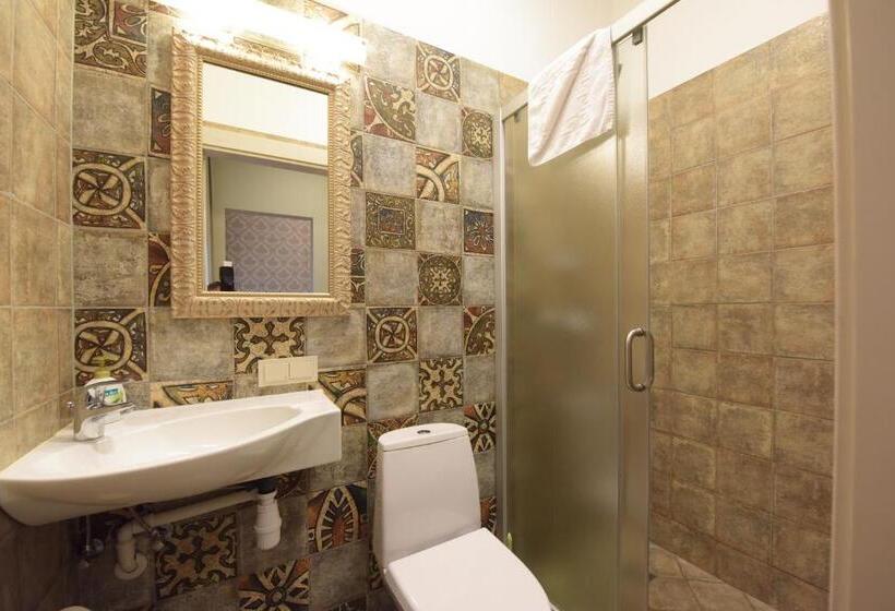 پانسیون Kubu Namai