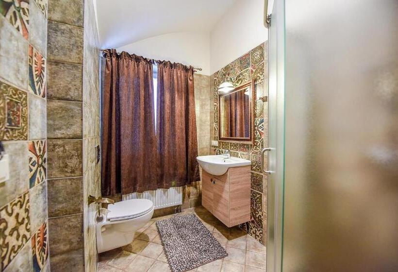 پانسیون Kubu Namai