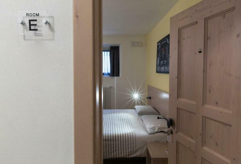 פנסיון Marzia Rooms