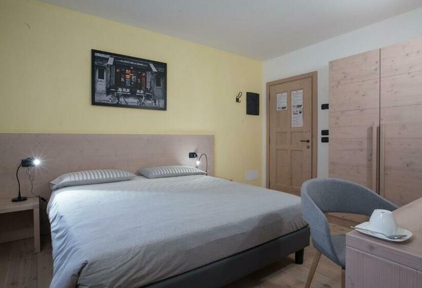 פנסיון Marzia Rooms