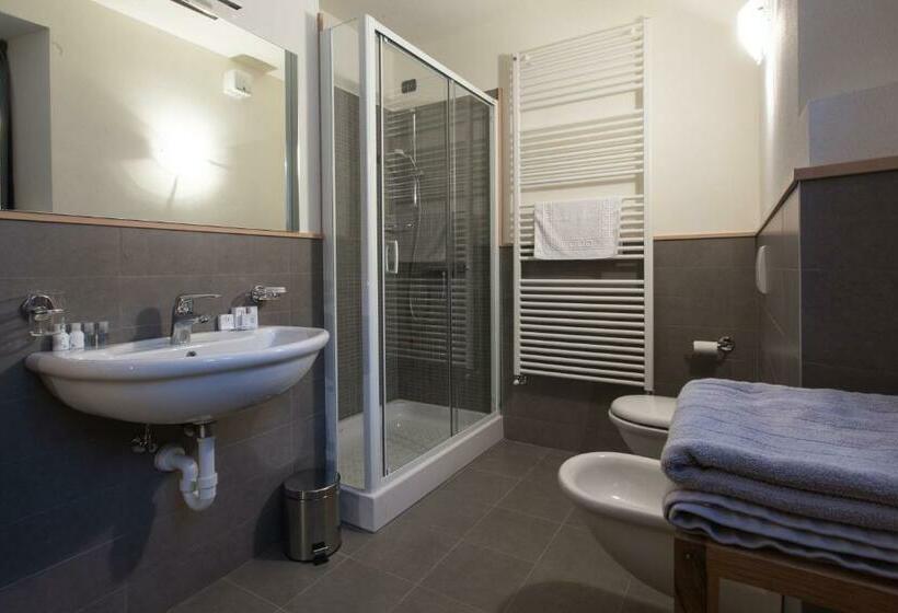 פנסיון Marzia Rooms