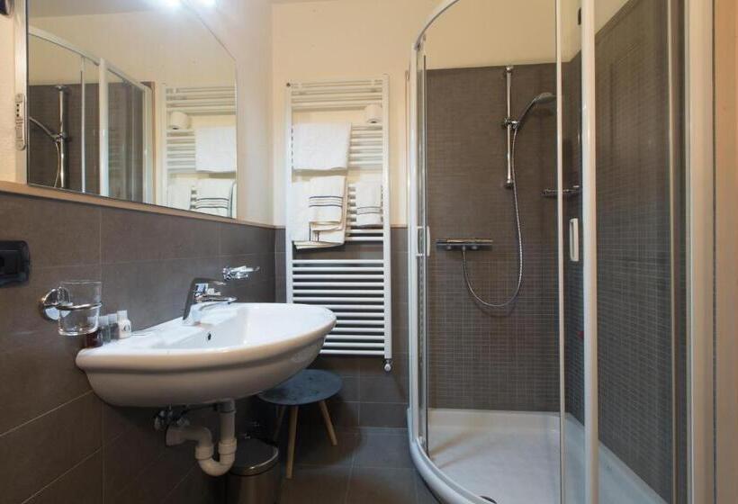 פנסיון Marzia Rooms