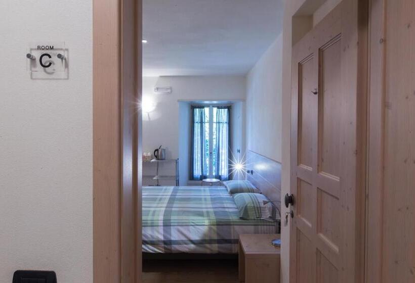 פנסיון Marzia Rooms