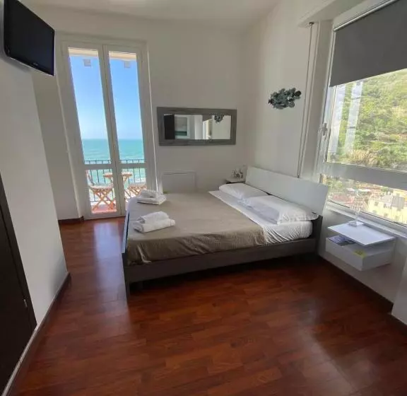 پانسیون Sollevante Guest House
