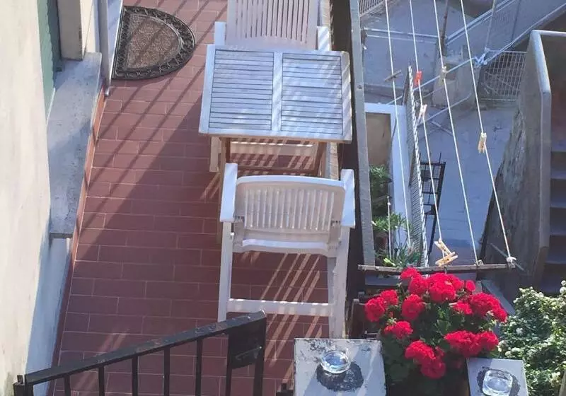 پانسیون Sollevante Guest House