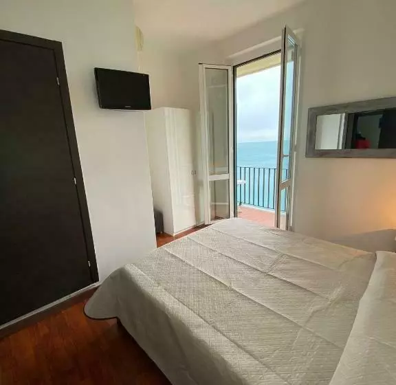 پانسیون Sollevante Guest House