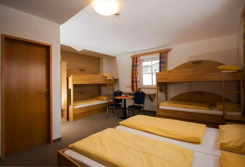 ユースホステル Jugendhotel Gruber