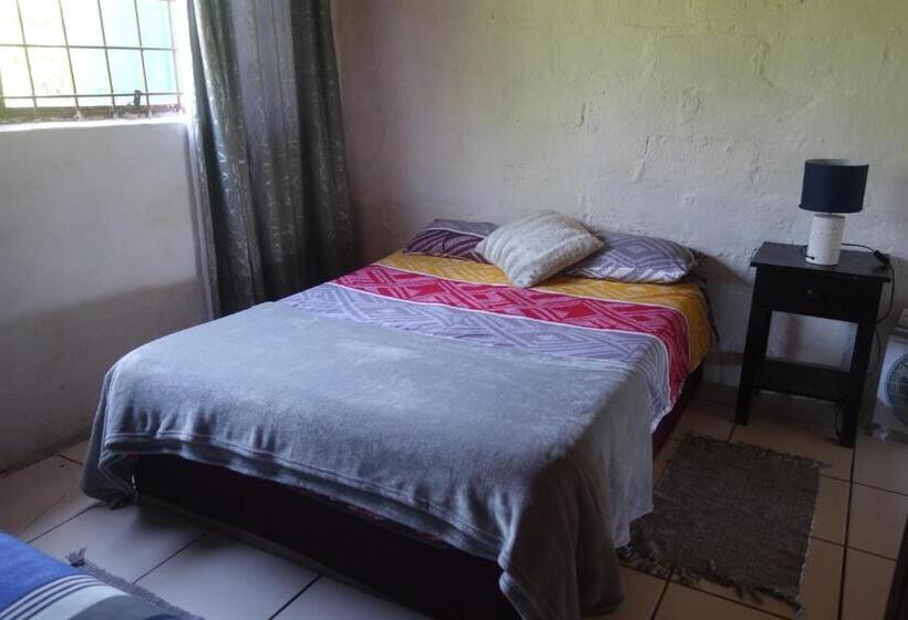 Eagles Nest Hostel Plus Self Catering Private Units