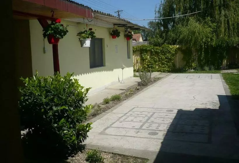 Motelli Málnás Szállás