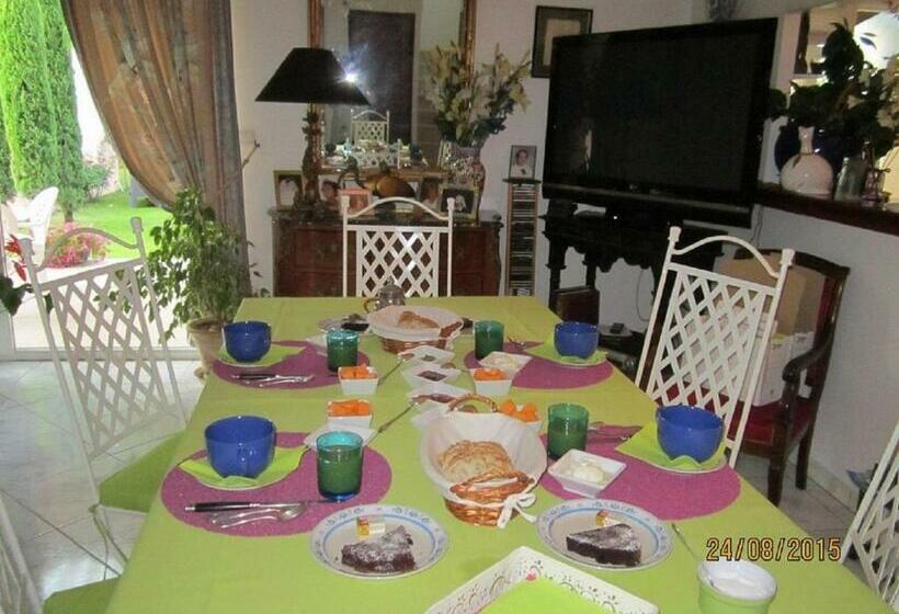 ペンション Villa Clairelou