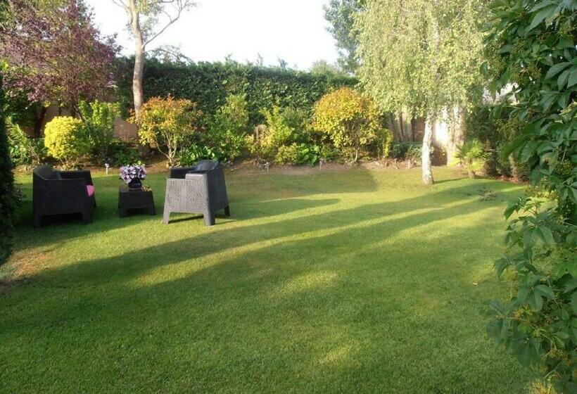 ペンション Villa Clairelou