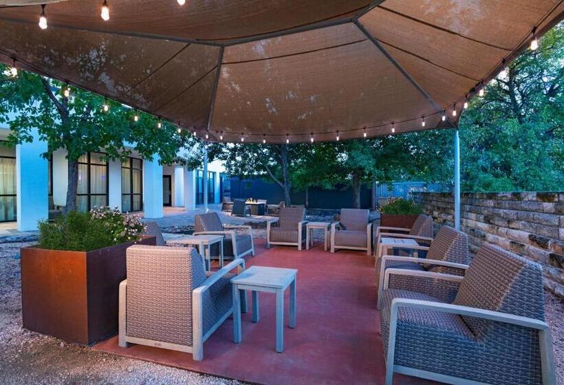 Отель Courtyard Austin Airport