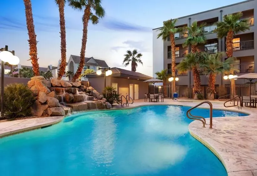 ホテル Courtyard By Marriott Las Vegas Stadium Area
