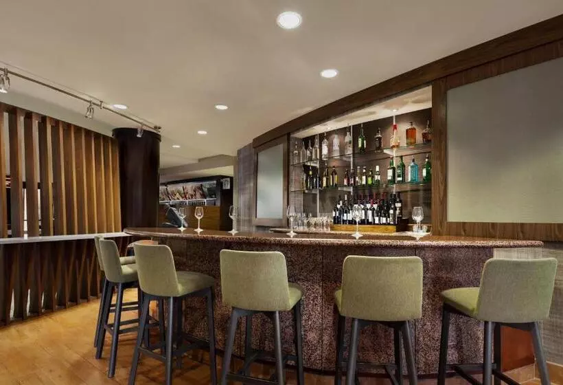 ホテル Courtyard By Marriott Las Vegas Stadium Area