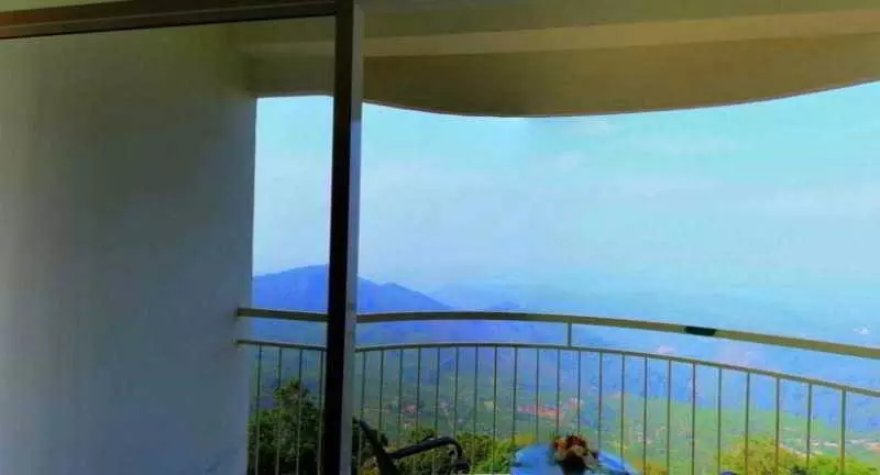 בית מלון כפרי Deshadan Mountain Resort The Highest Resort In Munnar