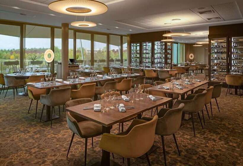 Отель Doubletree By Hilton Lyon Eurexpo & Spa