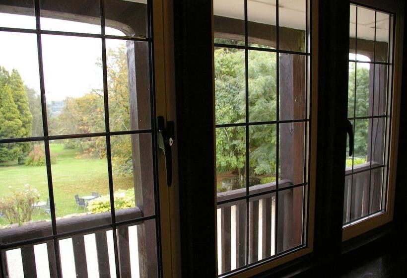 فندق Farnham House