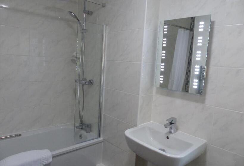 فندق Farnham House