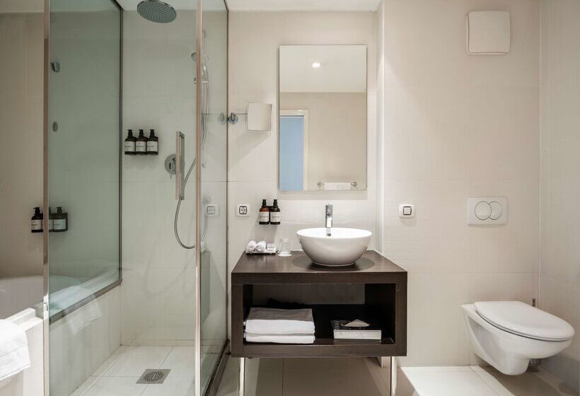 ホテル NH Collection Budapest City Center