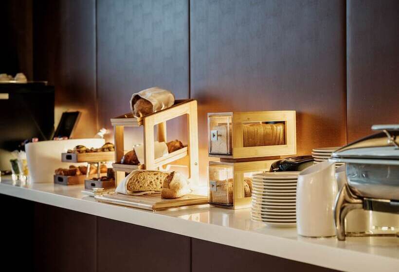 ホテル NH Collection Budapest City Center