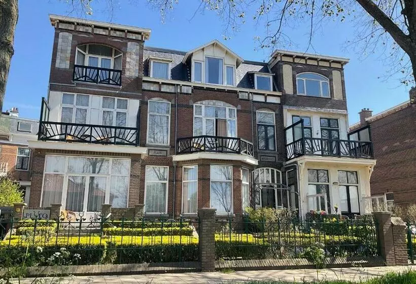 Отель Plato By Hofstad Studio’s