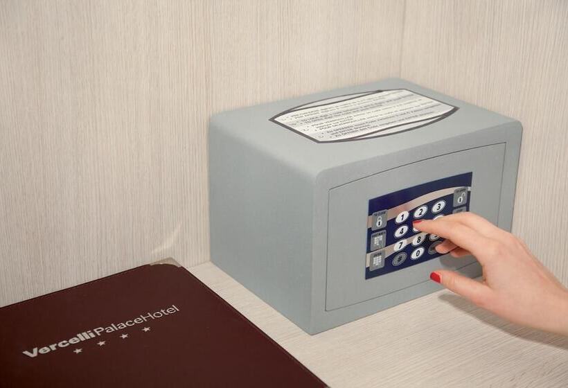 ホテル Vercelli Palace