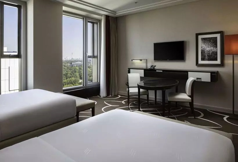 هتل Waldorf Astoria Berlin