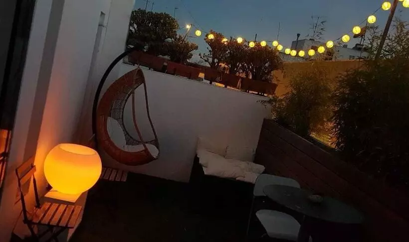 Traveller Box Hostel