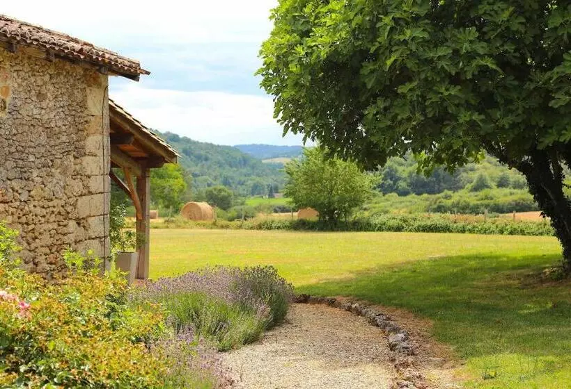 ベッドアンドブレックファースト Gites Boutique