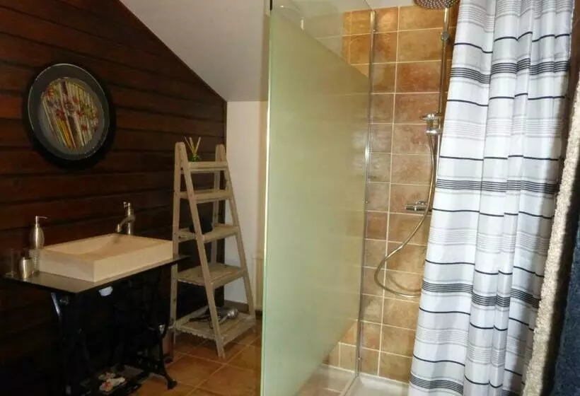 Aamiaismajoitus (B&B) Les Pins Perdus