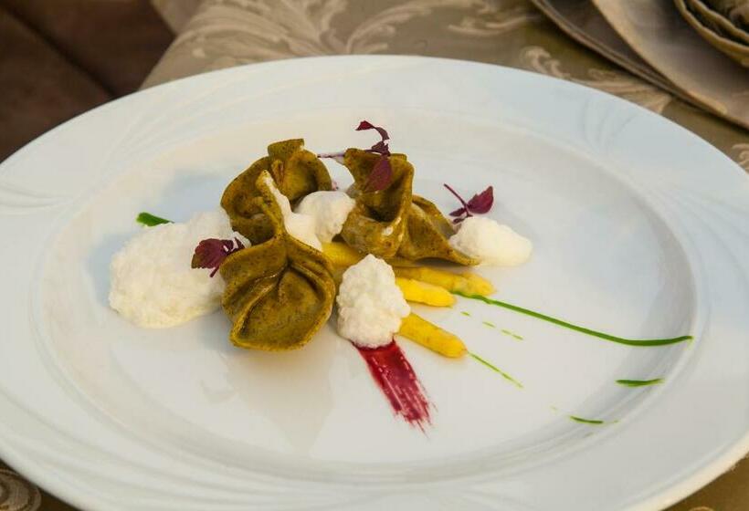 ホテル Restaurant Alber