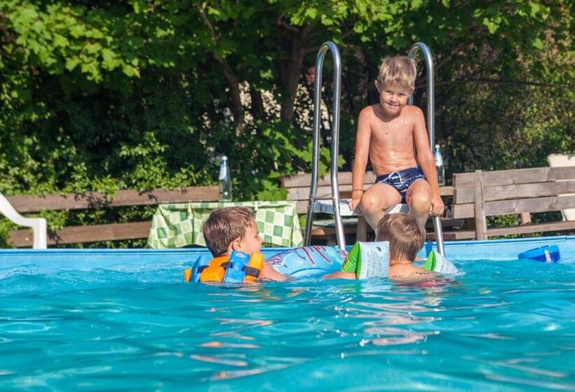 ホテル Restaurant Alber