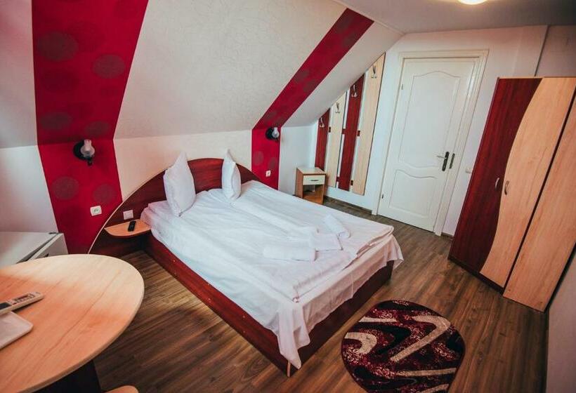 پانسیون Szandy