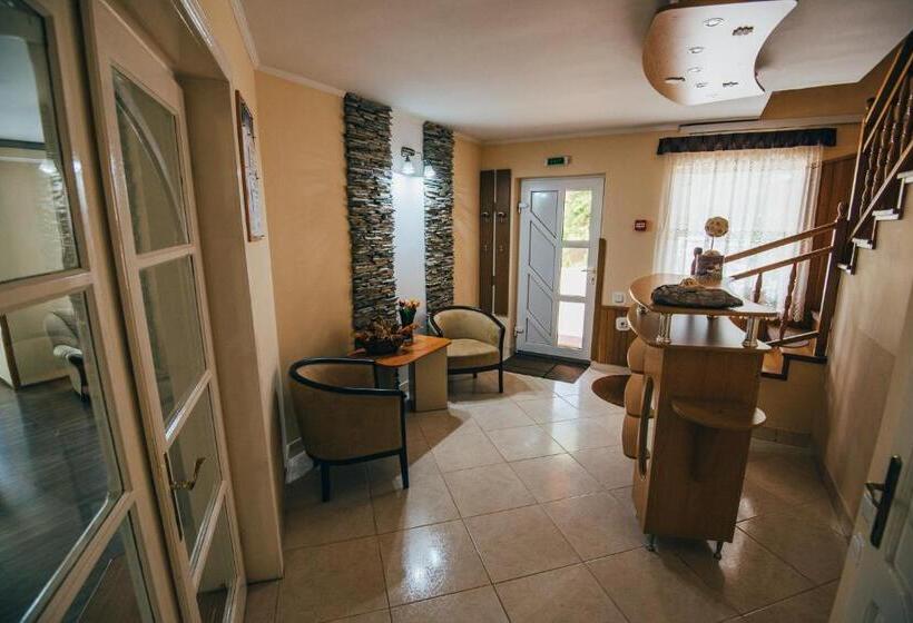 پانسیون Szandy