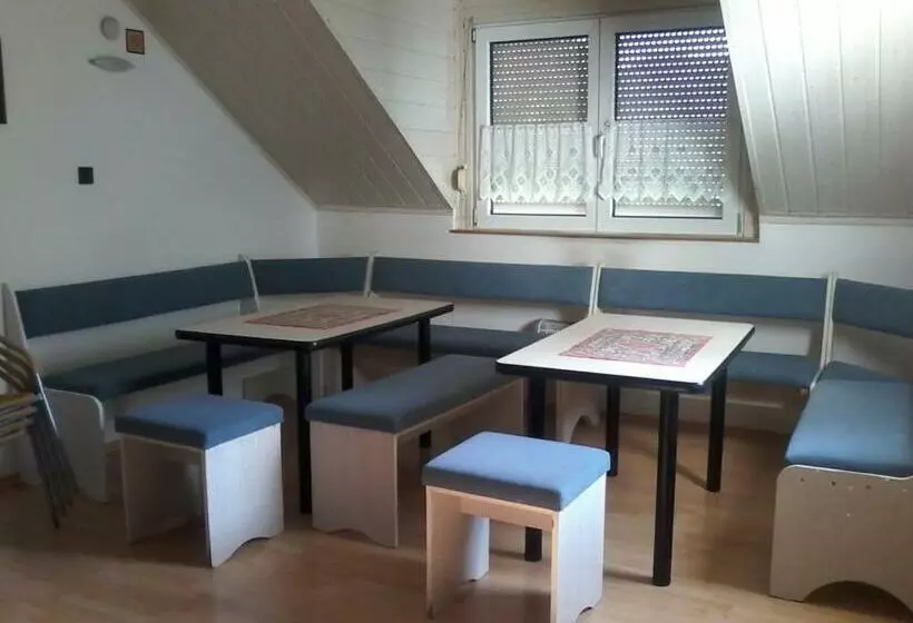 Retkeilymaja Hostinec Banik