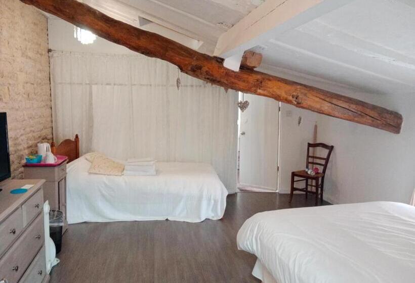 مبيت وإفطار La Cour