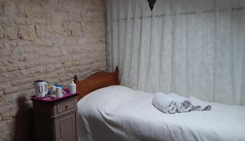 مبيت وإفطار La Cour